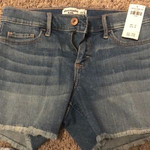Ambercrombie Kids Jean shorts 13/14